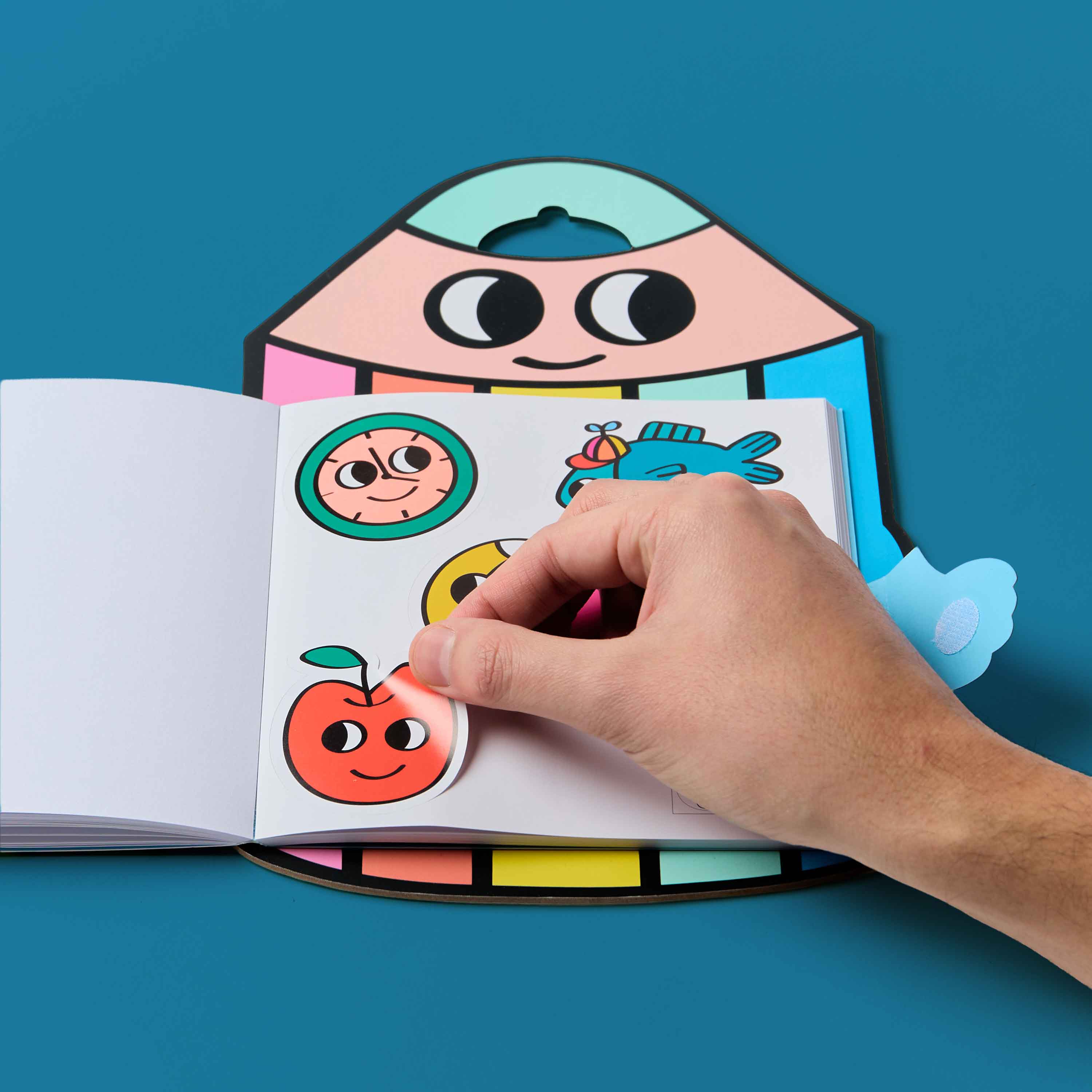 MONTESSORI STICKERS BOOK- SHAPES - Image 3